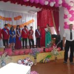 Відпливає кораблик дитинства у даль