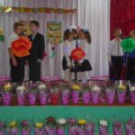 Учитель – садівник, що ніжно пестить квіти!